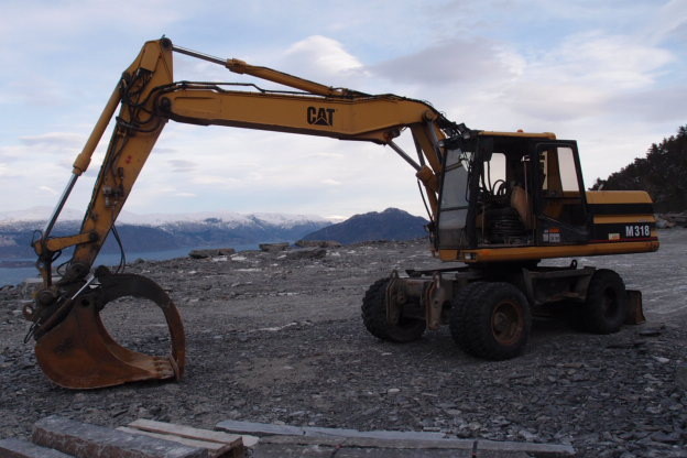 Excavateur CAT M318