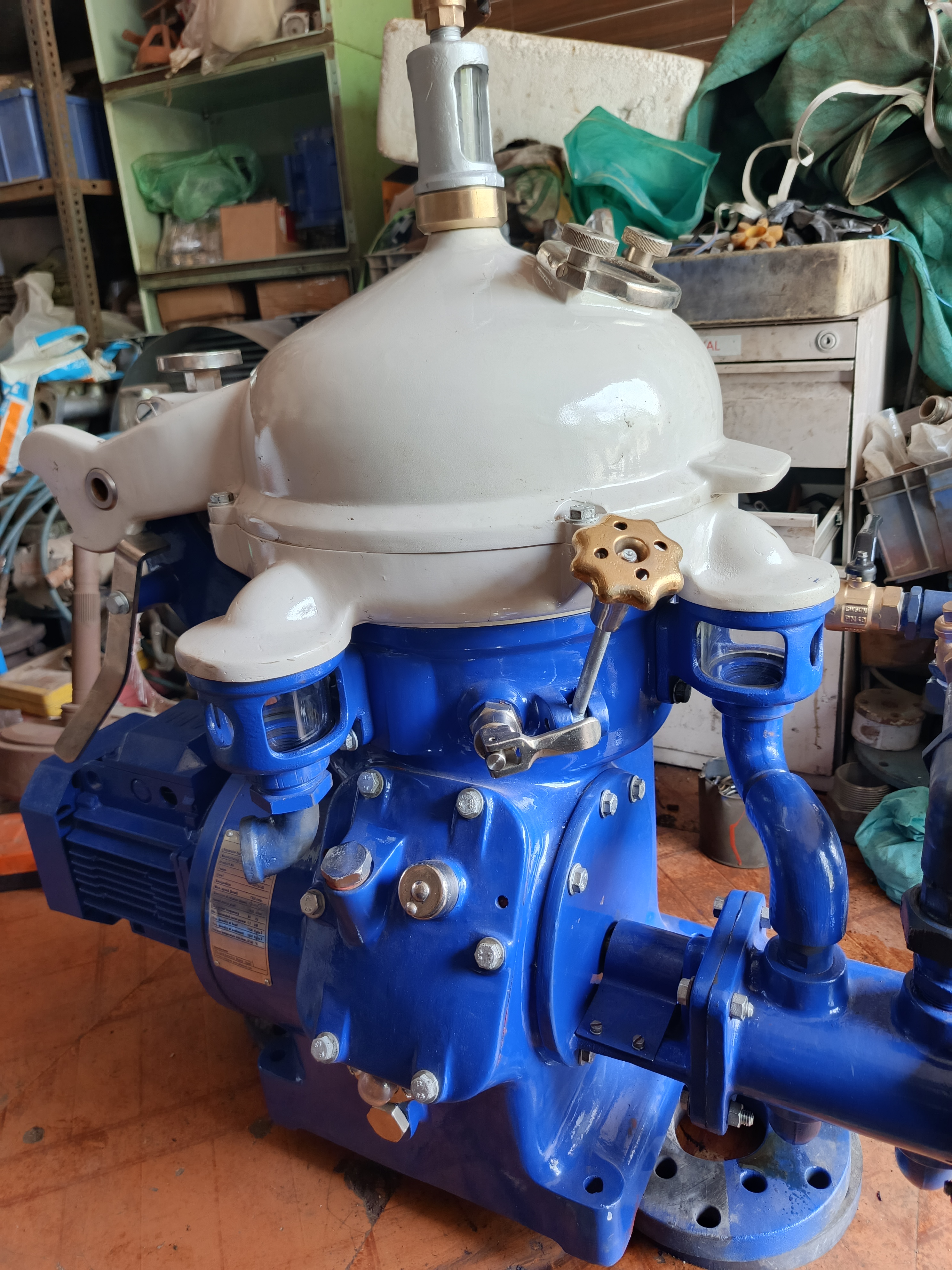 Centrifugeuse Alfa laval MAB 104