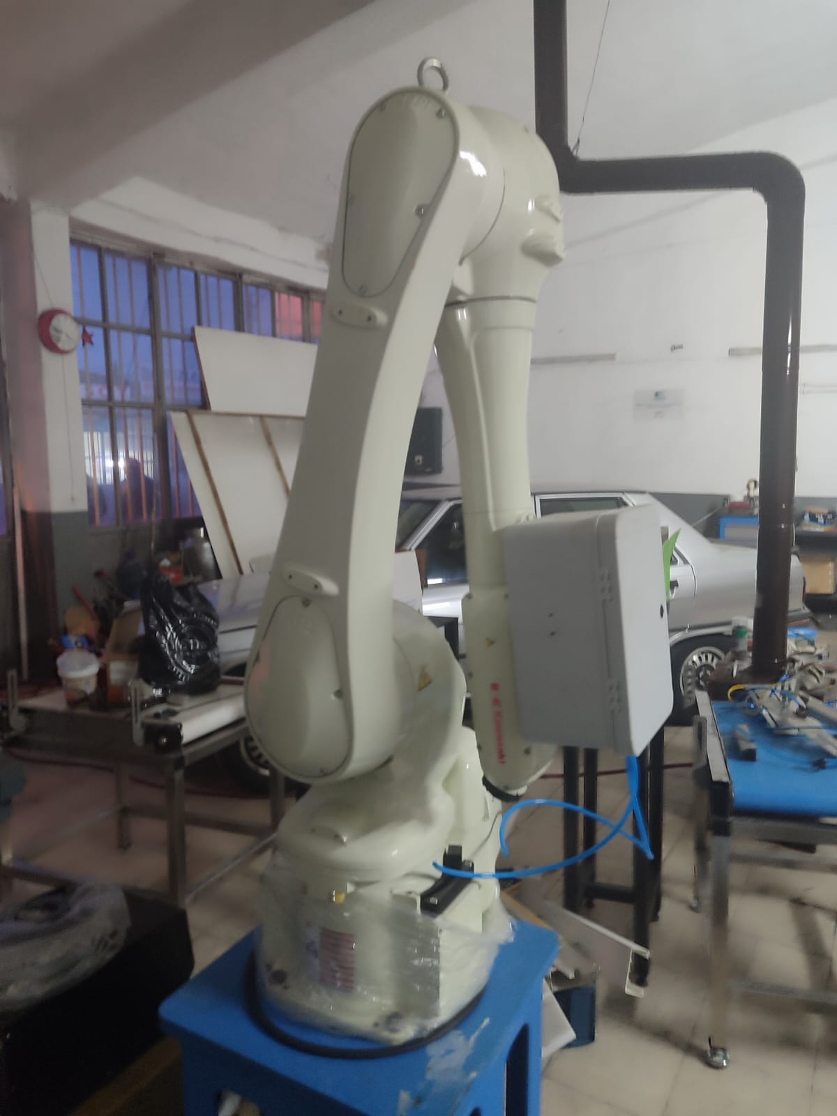 Robot industriel Kawasaki R13N
