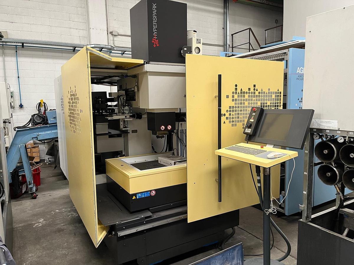 Machine d'électro-érosion par enfonçage AGIE HYPERPARK 2 d'occasion