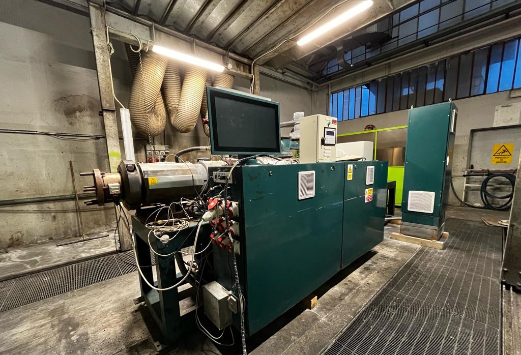 Extrudeuse bivis CINCINNATI CMT 80L