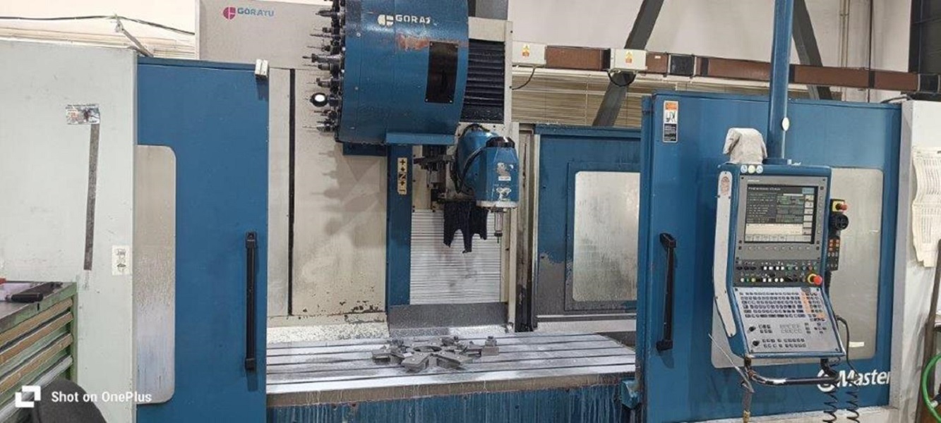Fraiseuse cnc à banc fixe GORATU GBM 31