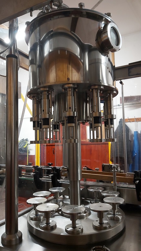 Remplisseuse rotative Borelli RMC10 adaptée au remplissage de bouteilles en verre