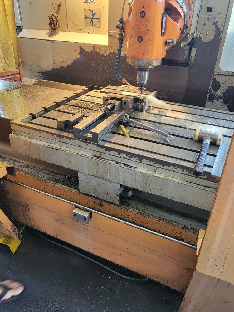 Fraiseuse verticale GLOBA TRADE 1900 CNC d'occasion
