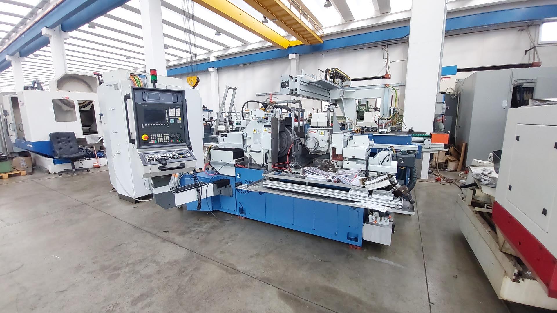 Ligne de formage, remplissage et scellage (FFS) Ghiringhelli M2200 CNC 4A Siemens 840D - 2008