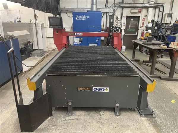 Machine de tôlerie Hypertherm Esprit Cobra 1500 CNC