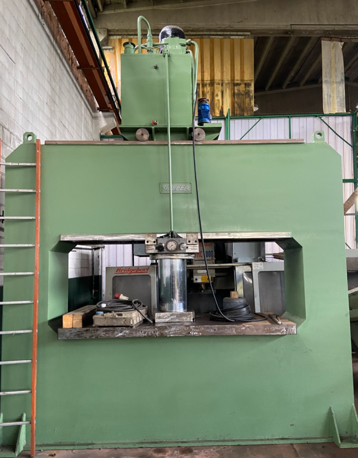Presse hydraulique GALFER DST/E 250