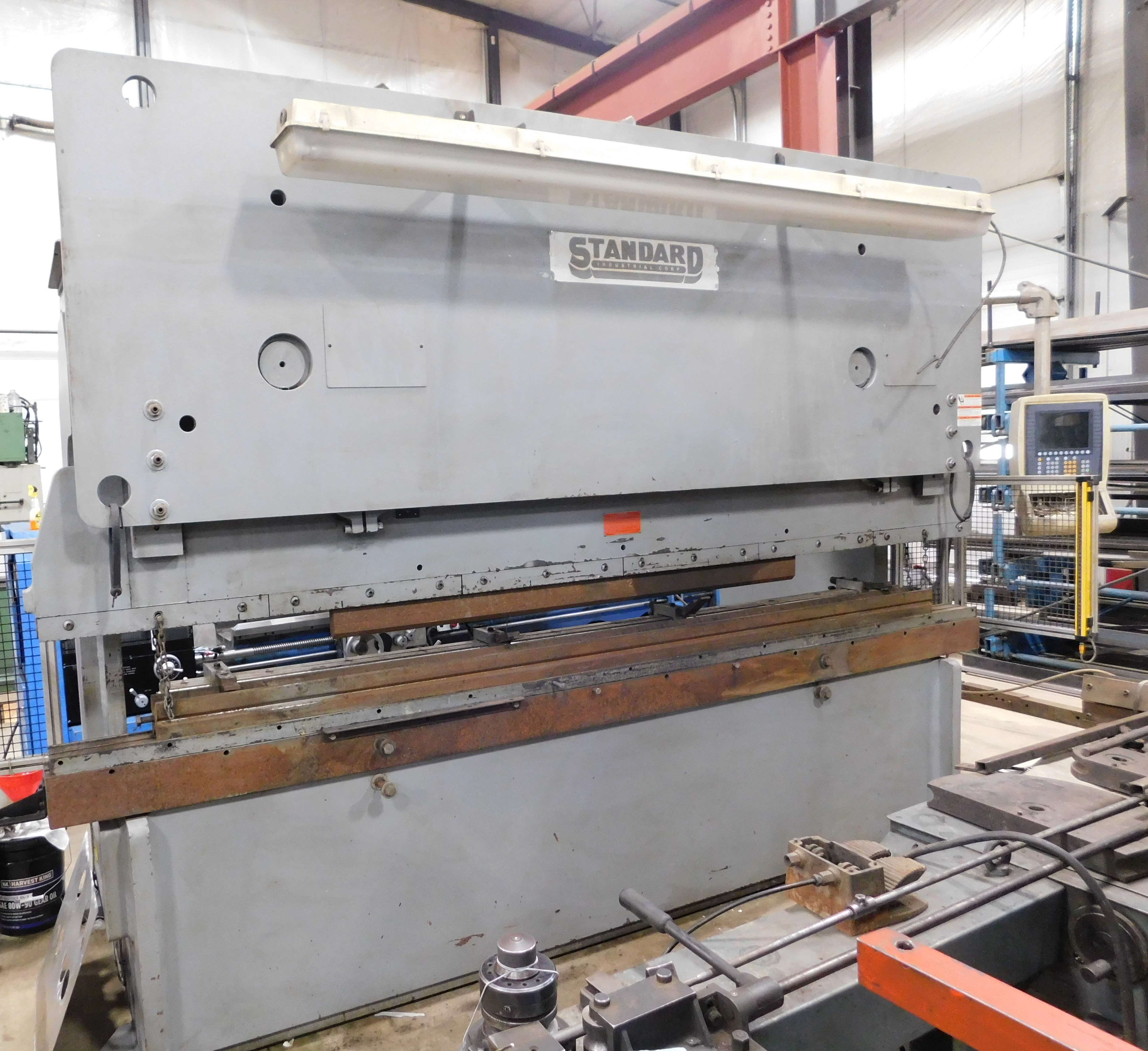 Standard Industrial AB200-12 Presse plieuse hydraulique 12' x 200 tonnes
