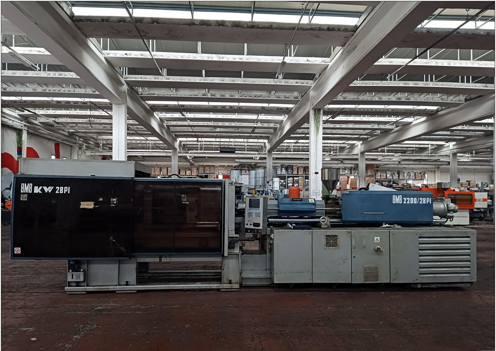 Presse à injecter BMB KW 280 PI 2200