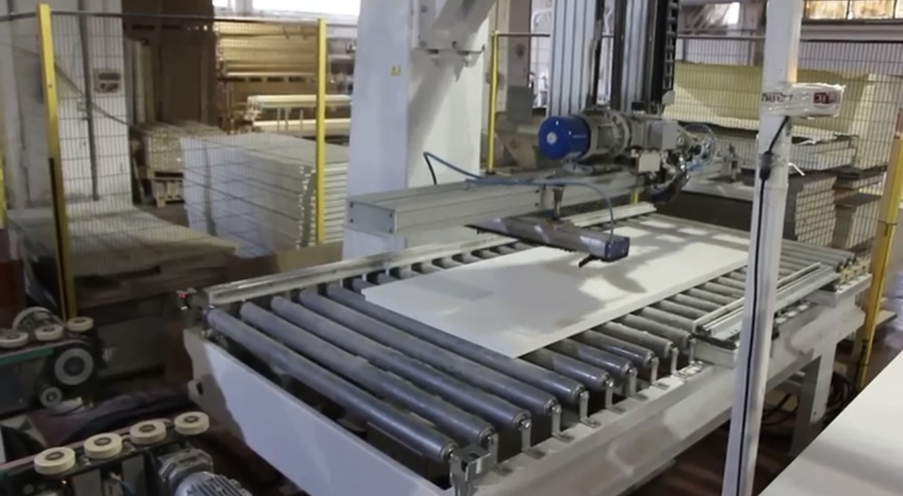 Machine de haute précision pour le traitement des portes et du bois Stemasס Hot deal