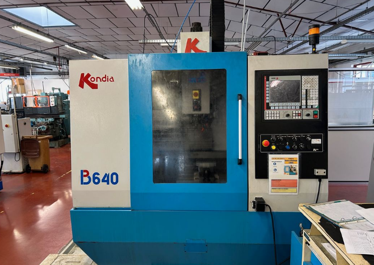Centre d'usinage vertical KONDIA B640 d'occasion
