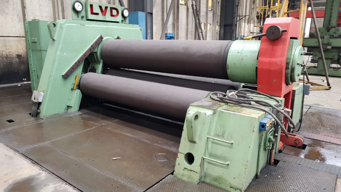 Rouleuse à 4 rouleaux LVD 3050x60