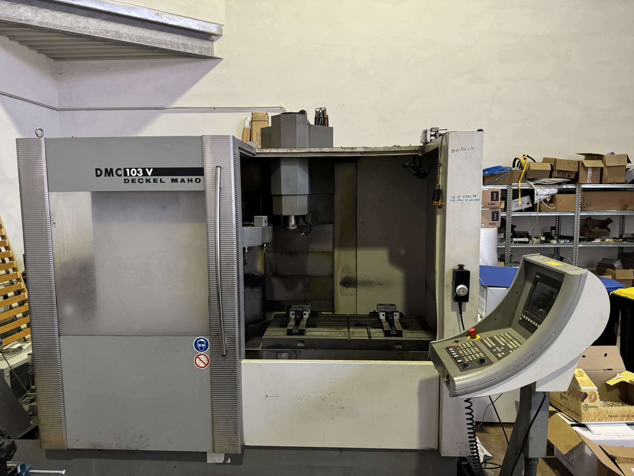 Centre d'usinage vertical DECKEL MAHO 103V