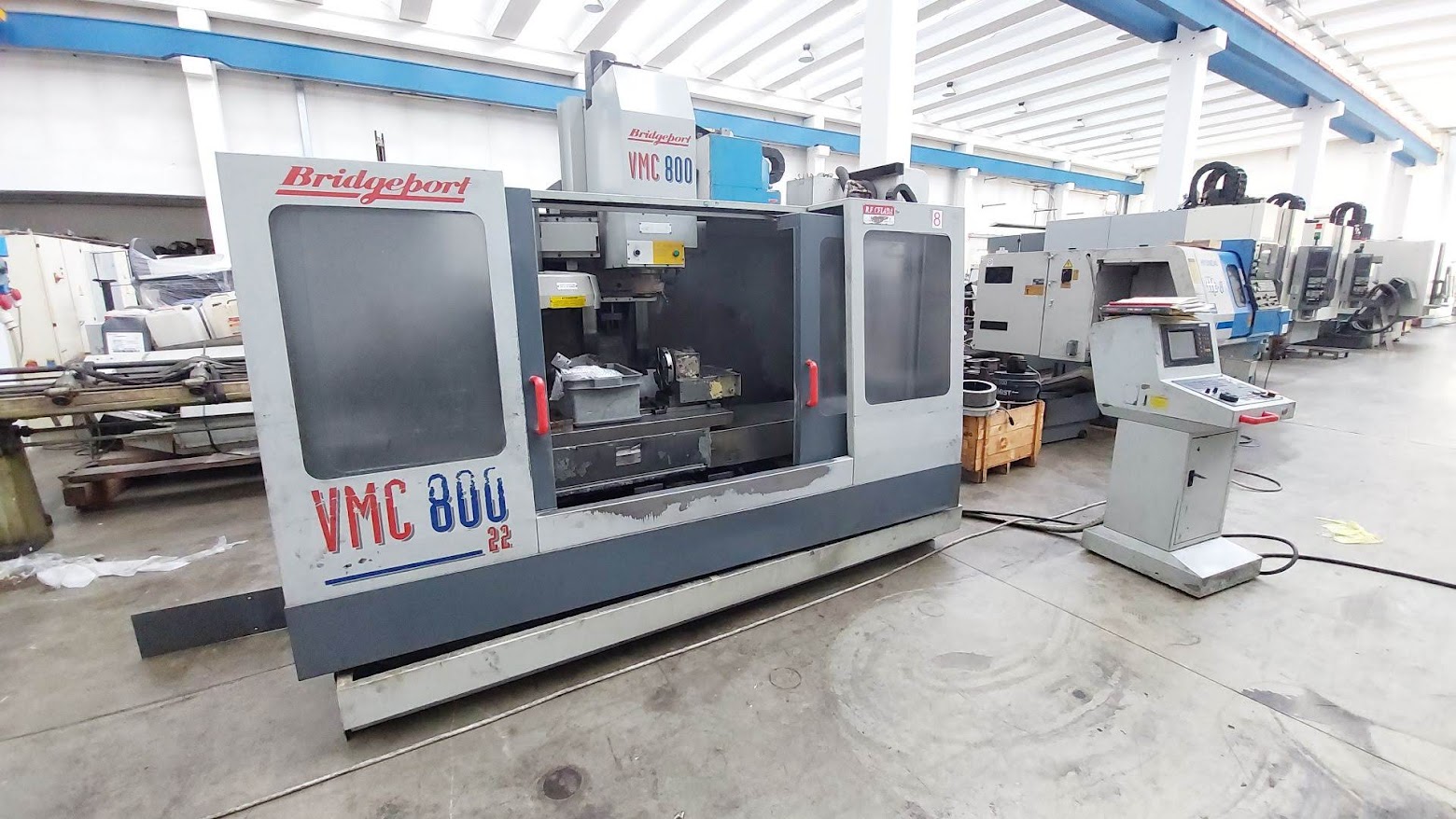 Centre d'usinage vertical BRIDGEPORT VMC 800 d'occasion