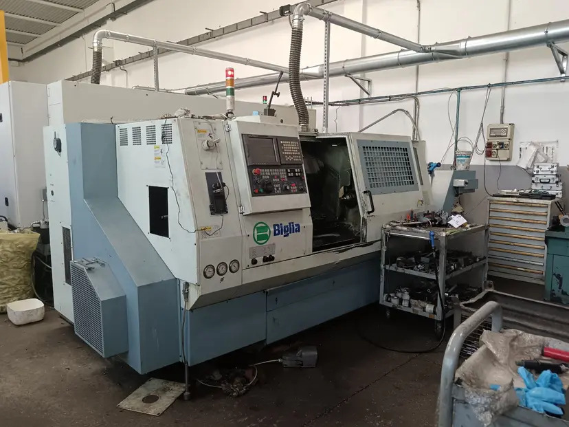 Tour motorisé cnc Biglia B1000M d'occasion