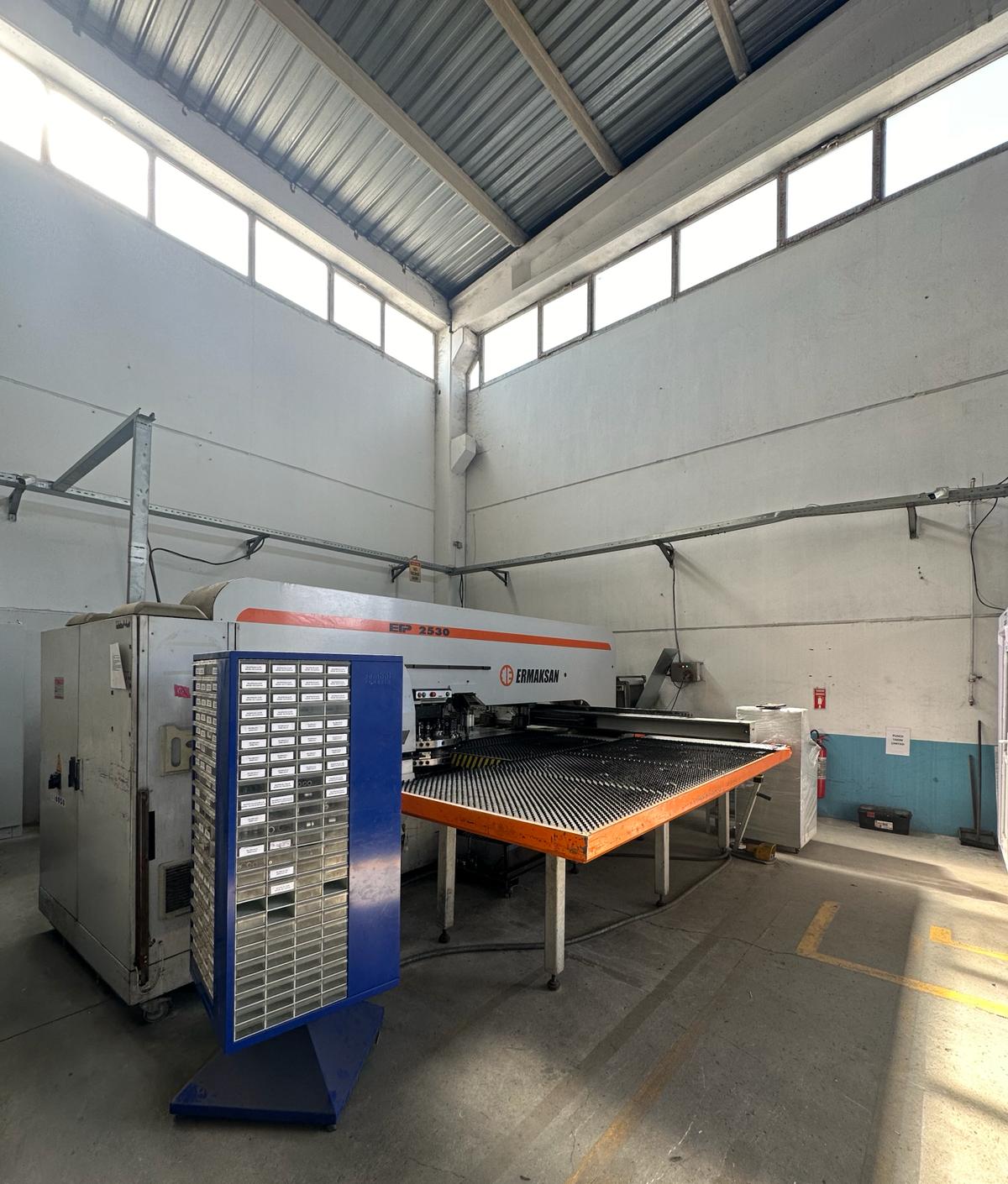 Poinçonneuse à cnc Ermak ETP 2500x1500 30