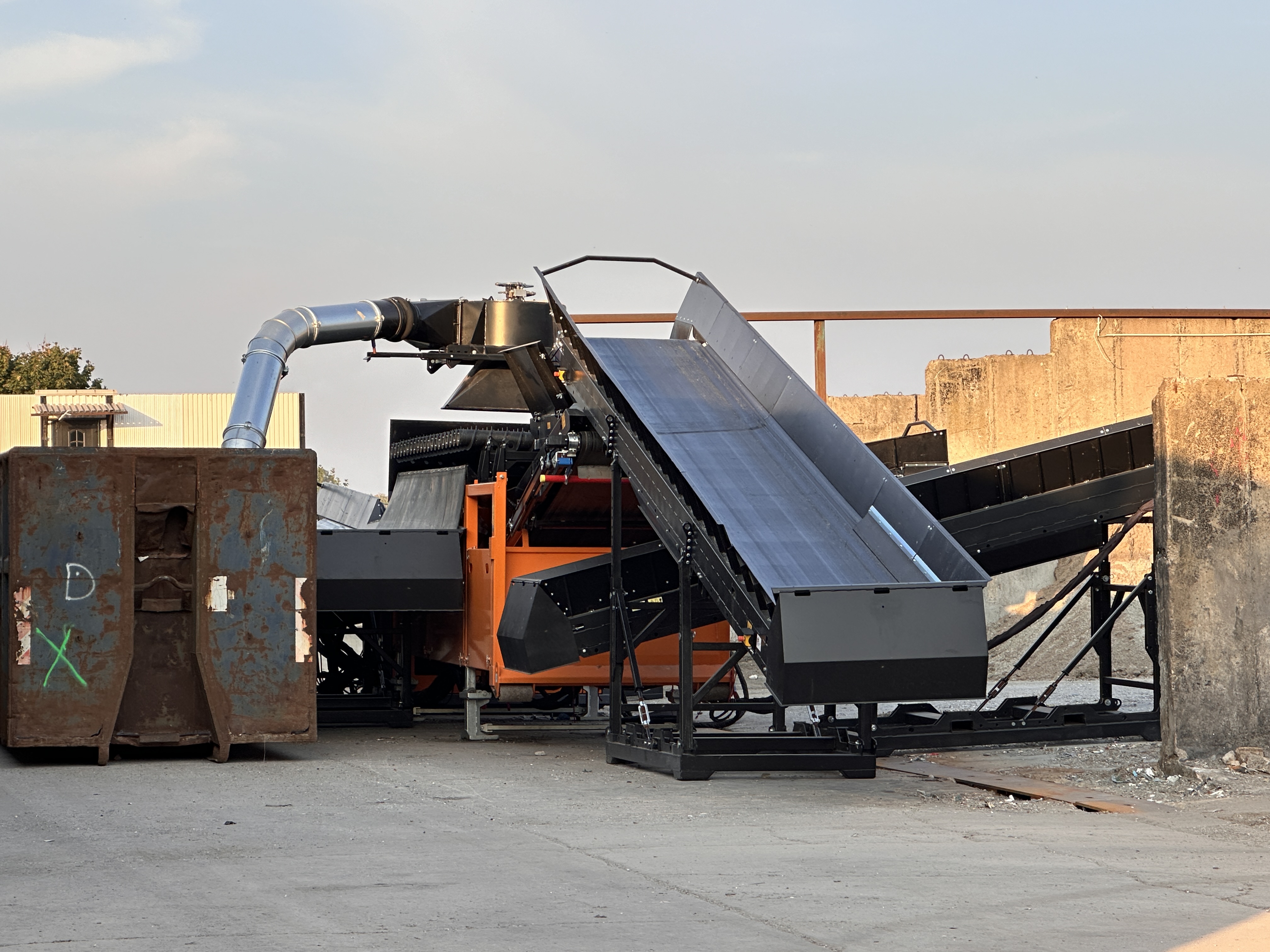 Machine de recyclage Doppstadt MMAK d'occasion