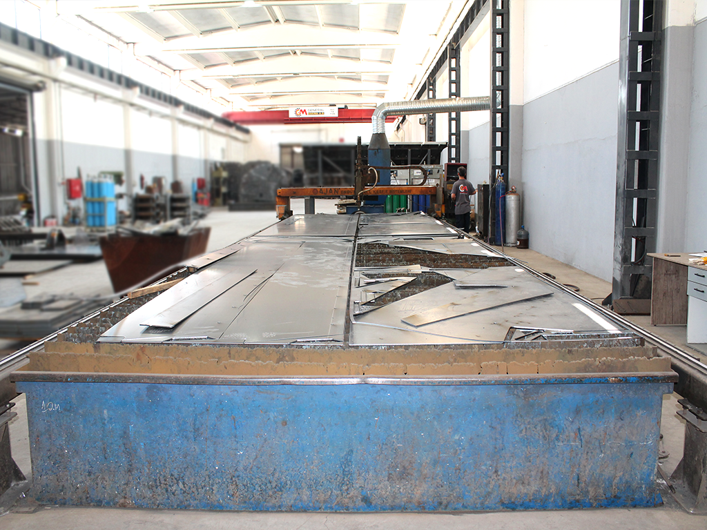 Machine de découpe plasma CNC HP 260 A à vendre
