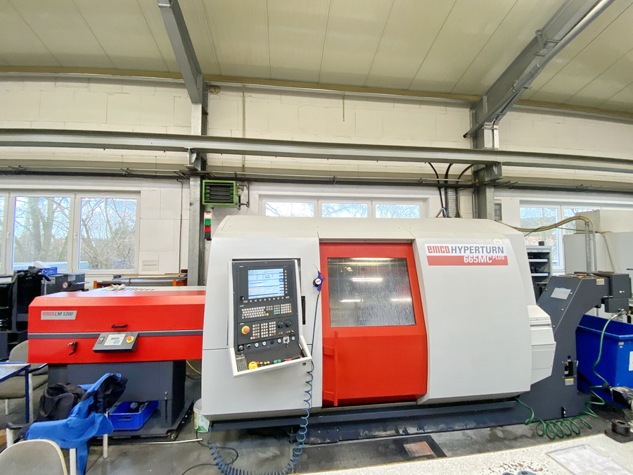 Tour CNC avec ravitailleur de barres EMCO Hyperturn 665 MC Plus d'occasion