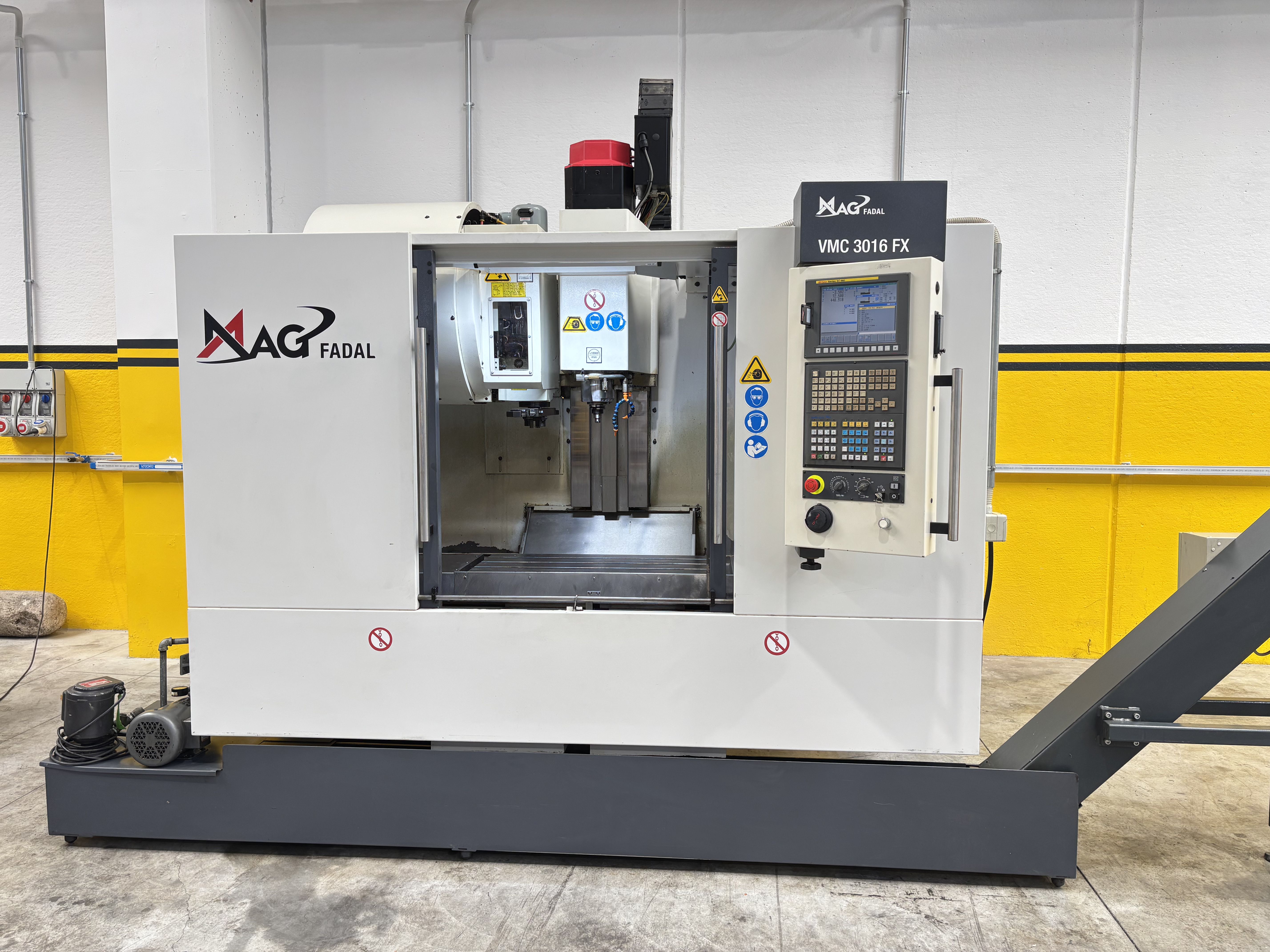 VMC 3016 CENTRE DE TRAVAIL MAG FADAL CNC FANUC ANNÉE 2009.