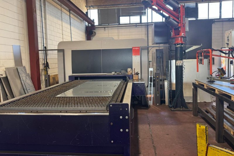Machine de découpe laser BYSTRONIC BY SPRINT FIBER 3015