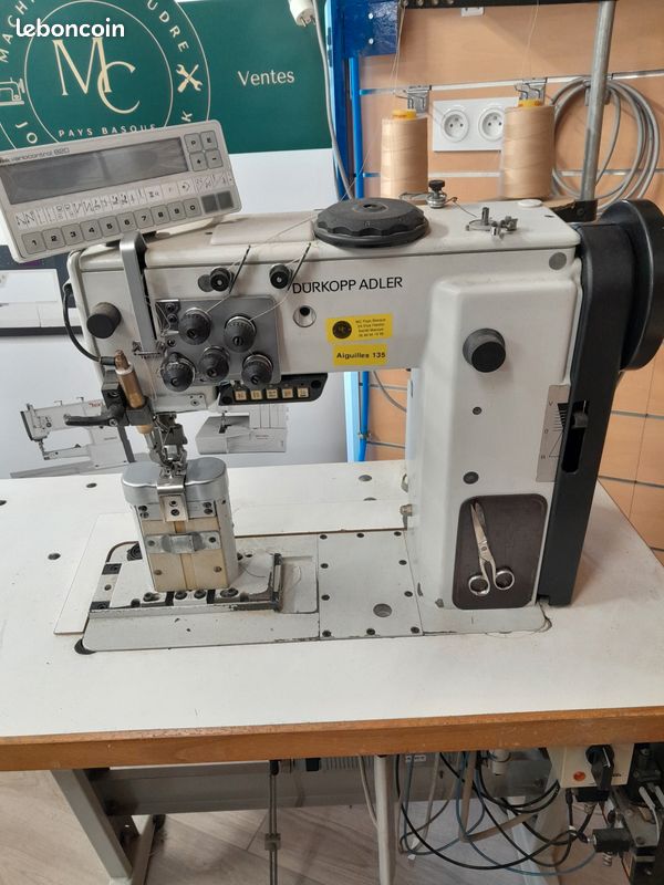 Machine à coudre industrielle Durkopp Adler 768 Automate couture