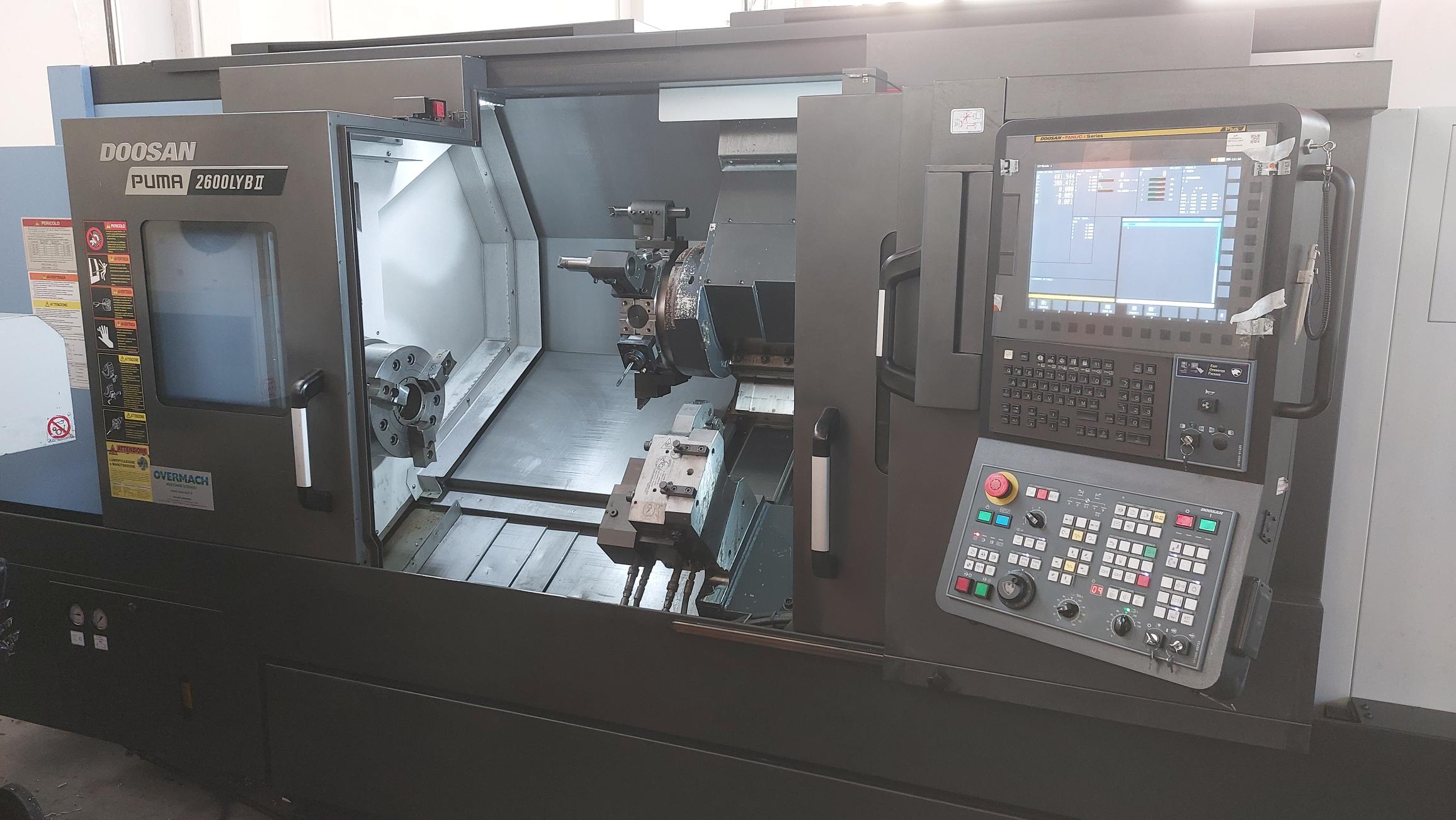 Tour CNC Doosan Puma 2600 LYBII