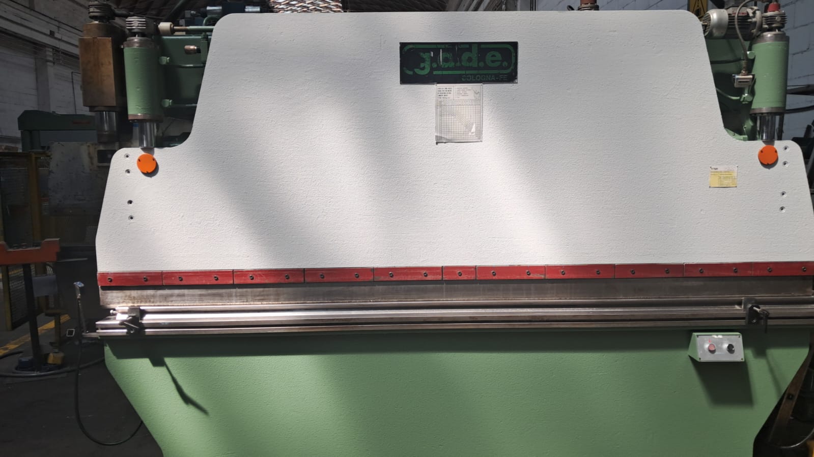 Presse plieuse GADE 3100 X 25 TON MOD. 30/25