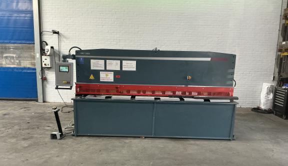 Cisaille guillotine hydraulique Durma SBT 3006