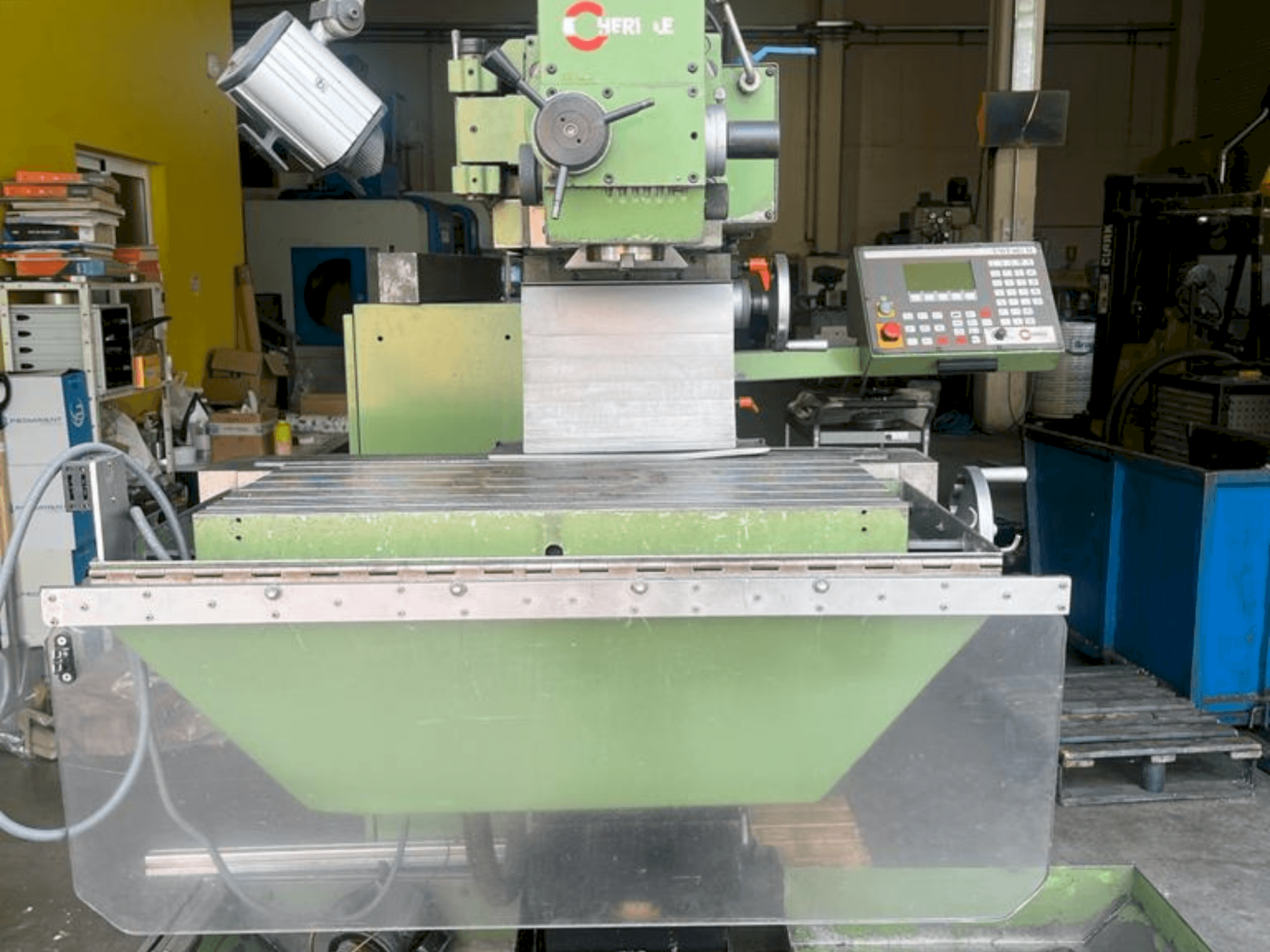 Fraiseuse cnc à banc fixe HERMLE UWF 802M Bonne affaire Vendu