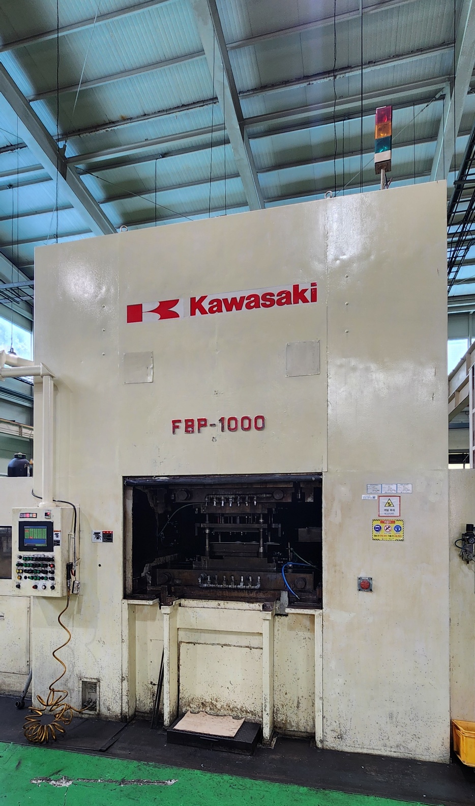 Presse Kawasaki FBP1000