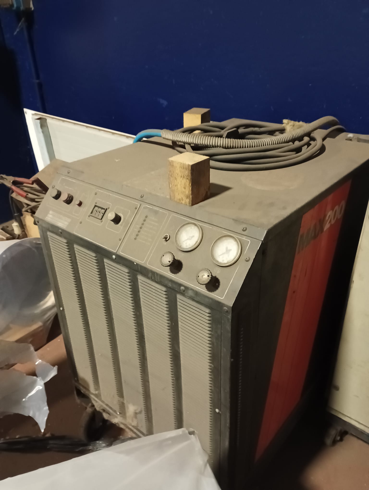 Machine de tôlerie HYPERTHERM MAX 200
