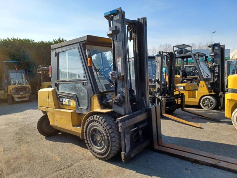 Chariot élévateur diesel Caterpillar DP50K2