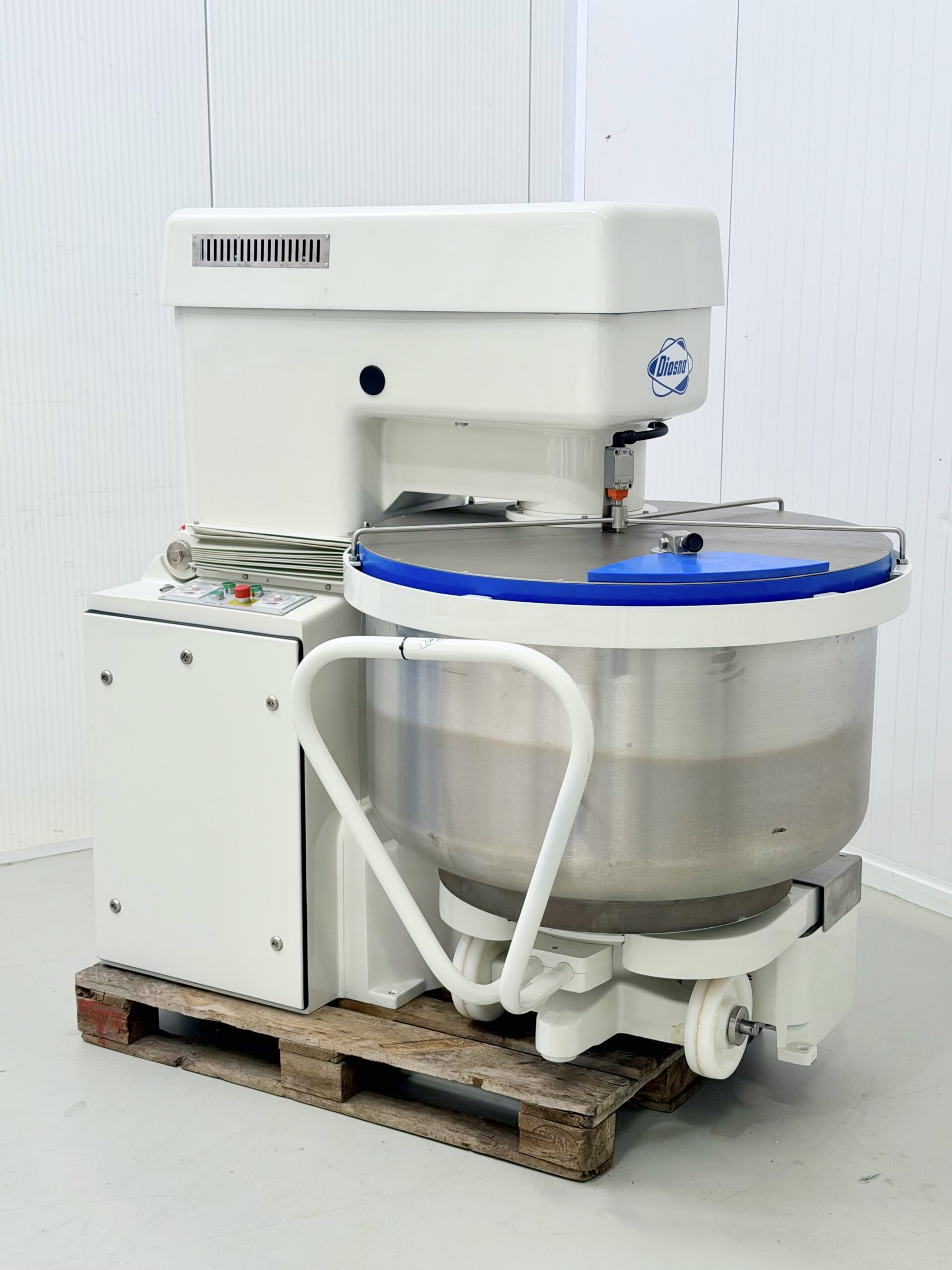 Pétrin à spirale Diosna SP 200 AD avec 2 bols, capacité de 200 kg de pâte.