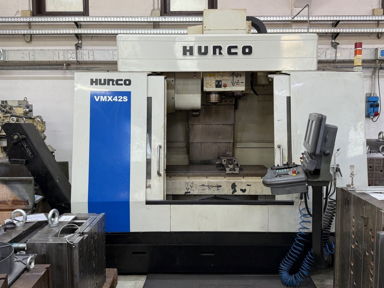Centre d'usinage vertical HURCO VMX 42S d'occasion