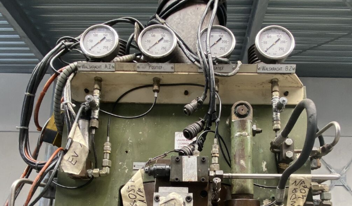 4Hi CRM Rolling Mill 280 FROEHLING Head