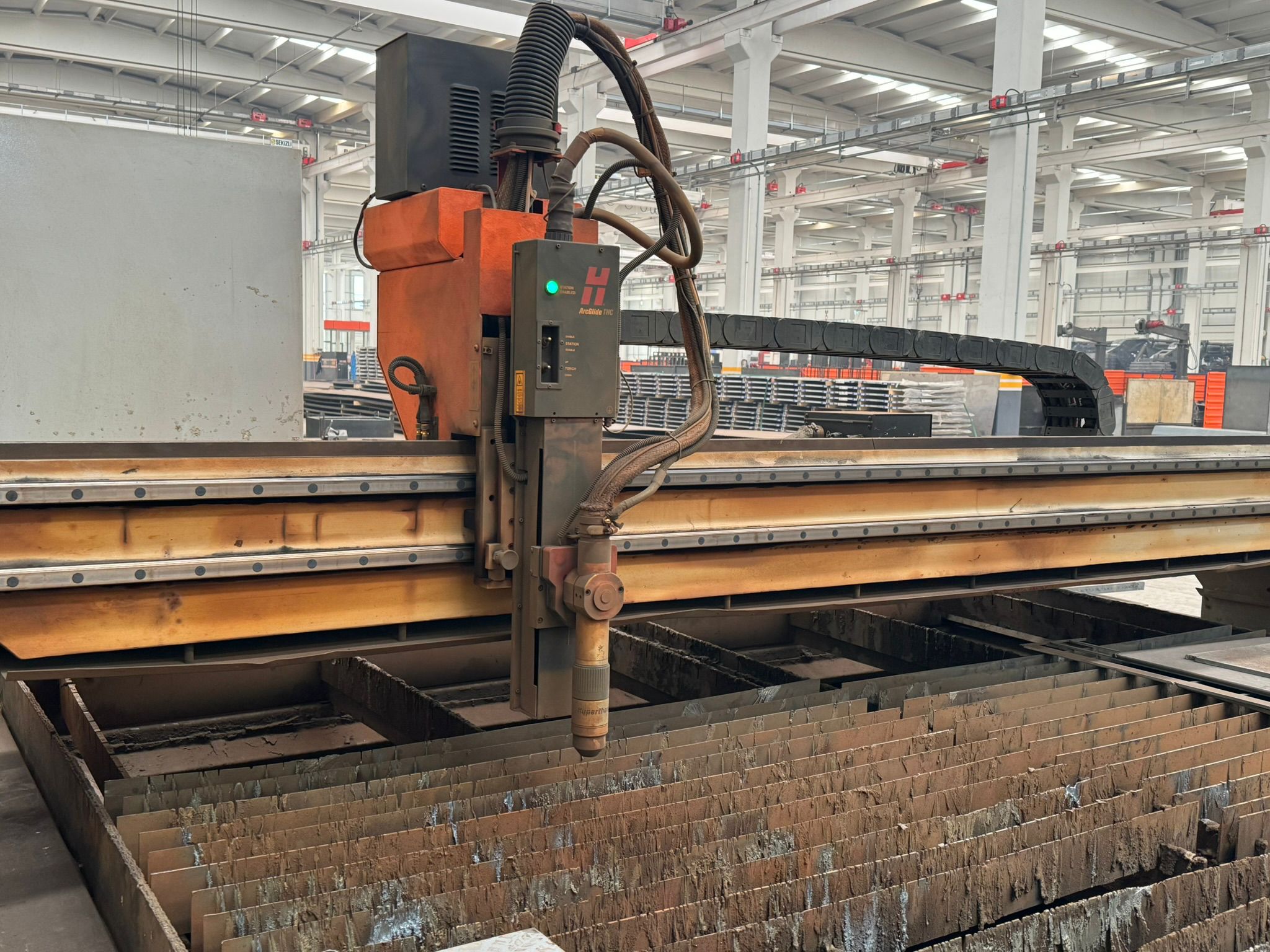 Machine de découpe plasma / gaz Ermak EPL 260.6x3