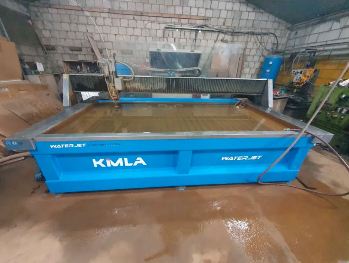 Machine de découpe jet d'eau KIMLA 3116