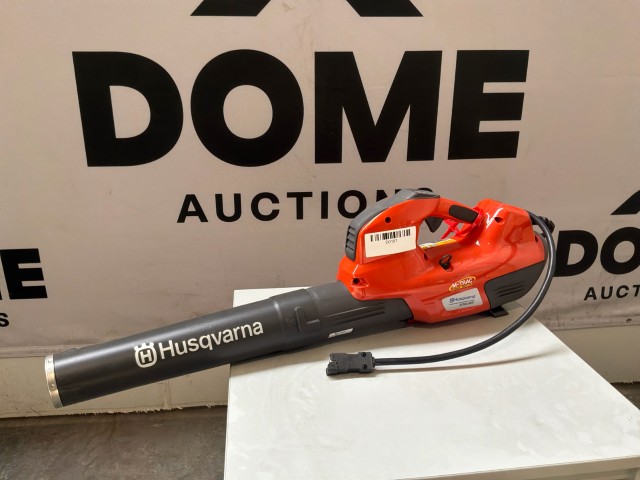 Machine agricole Husqvarna 536LiBX