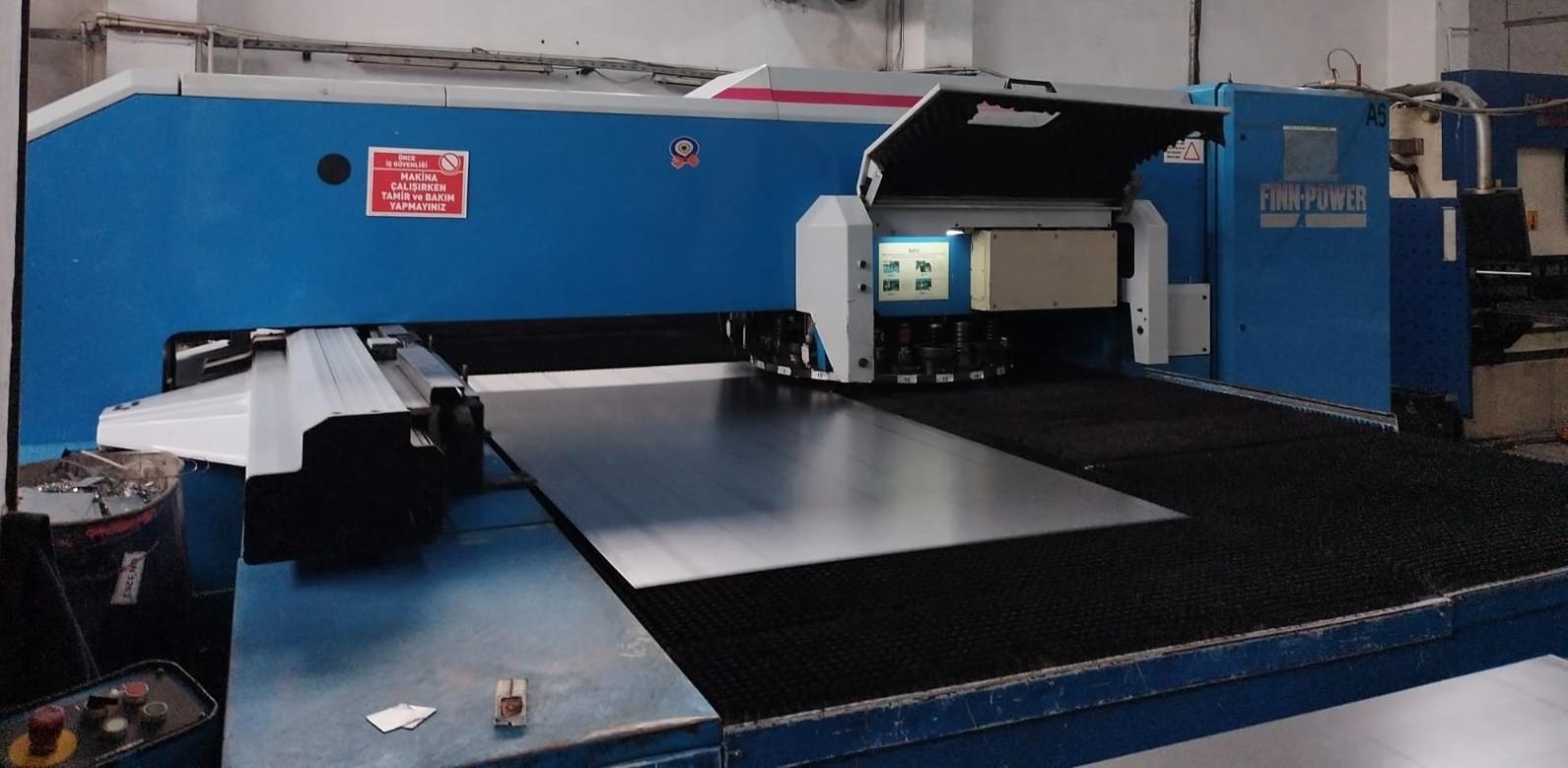 Poinçonneuse à cnc Finn Power A5-20FB Faible nombre d'heures