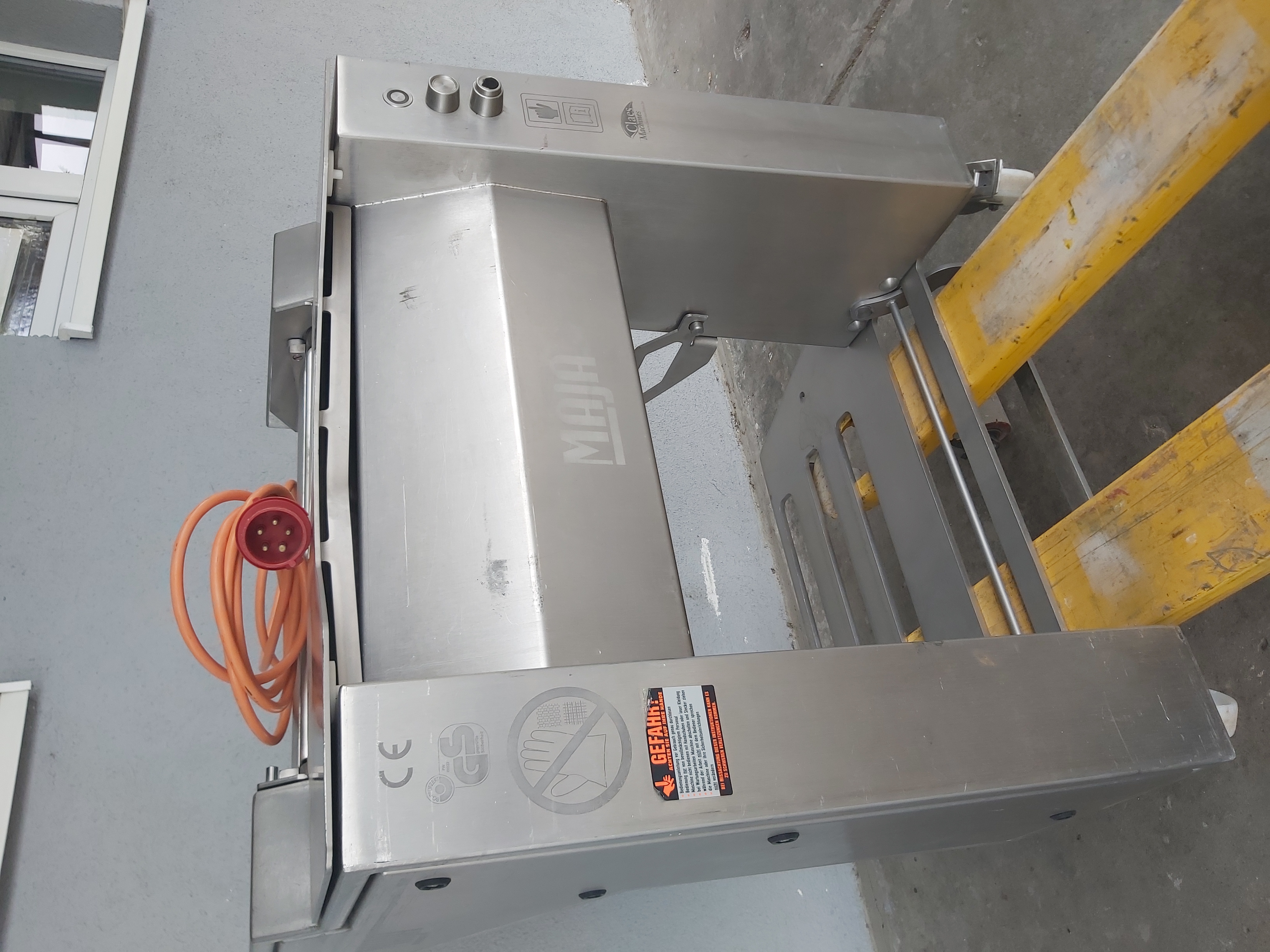Machine à dépiauter MAJA EVM 4006