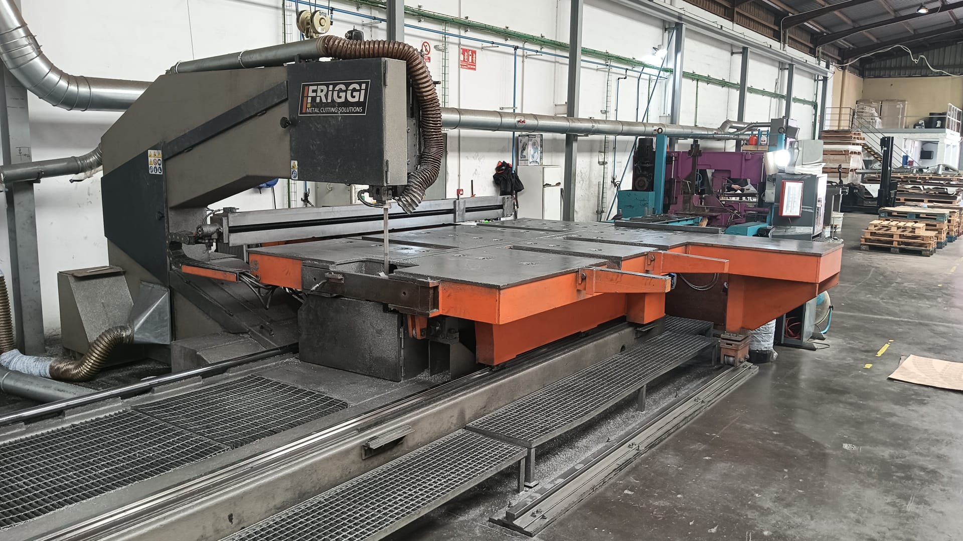 Scie à ruban pour métal Friggi VTS 300
