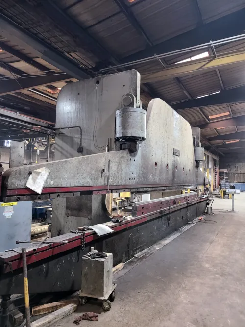 Presse plieuse Cincinnati 600H