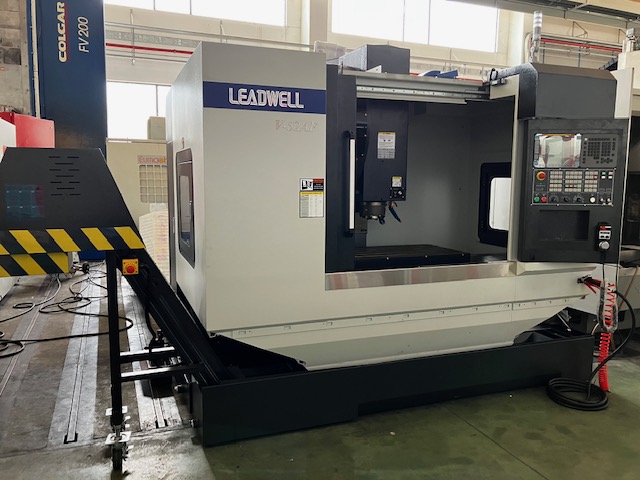 Centre d'usinage vertical LEADWELL V 52 AF d'occasion