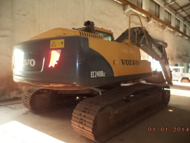 Excavateur Volvo EC240BLC