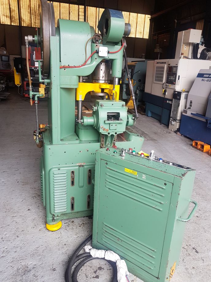 Presse à estamper Bruderer BSTA 30