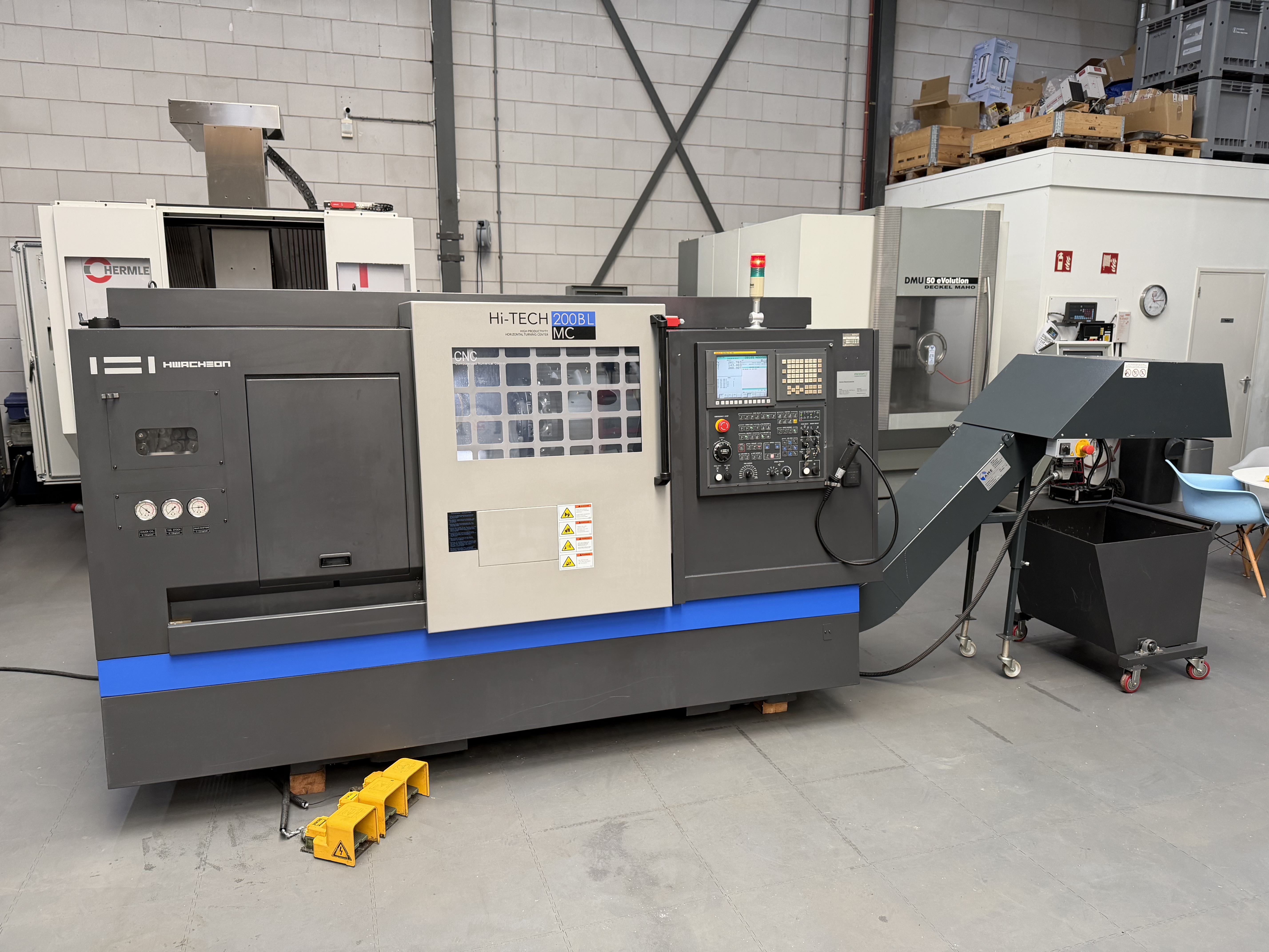 HWACHEON HI-TECH 200BL MC