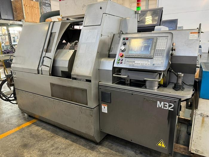 Tour cnc à poupée mobile Citizen M 32 V d'occasion