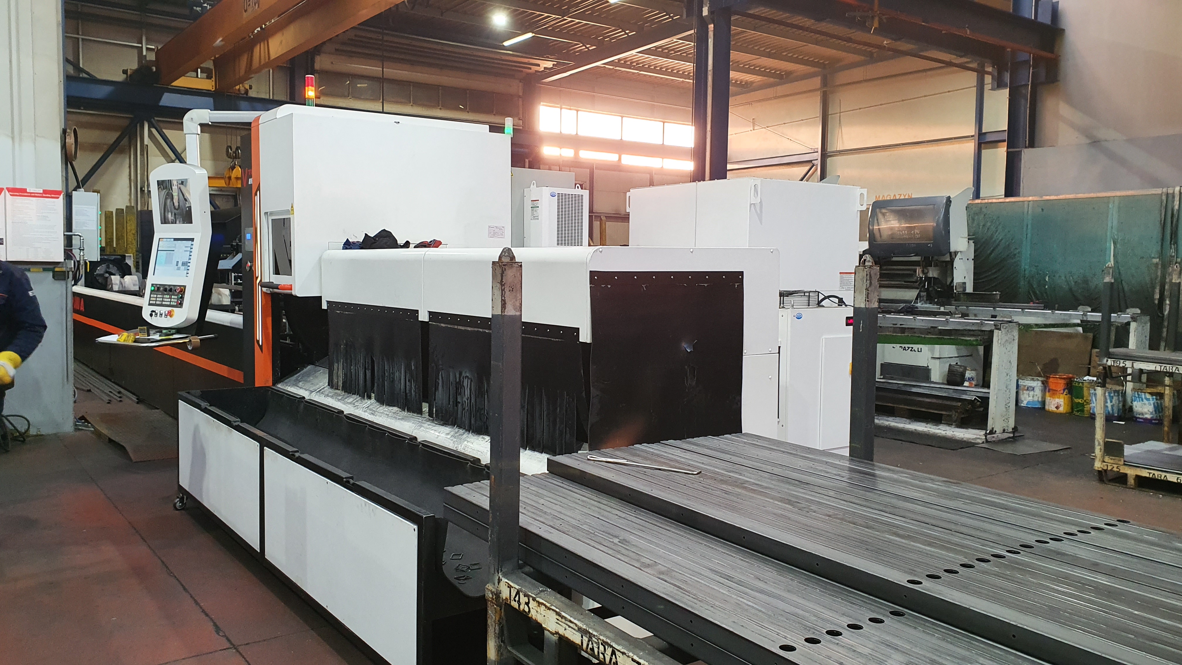 Machine de découpe laser GOLDEN LASER P3080A