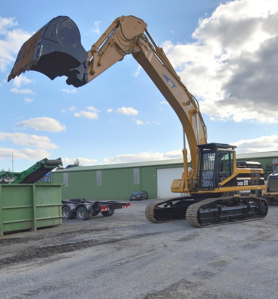 Excavateur Caterpillar 345 BL